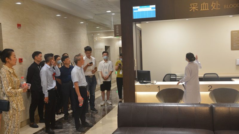 在入职体检中，心电图ST段改变可能提示以下情况：